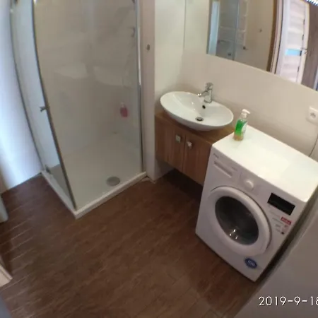아파트 1100 Smialego 38 - Apartament Z Aneksem Typu Studio - Self Check In - Korytarz I 2 Zamkniete Pokoje W Remoncie *