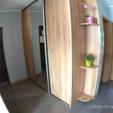 1100 Smialego 38 - Apartament Z Aneksem Typu Studio - Self Check In - Korytarz I 2 Zamkniete Pokoje W Remoncie 아파트