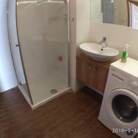 아파트 1100 Smialego 38 - Apartament Z Aneksem Typu Studio - Self Check In - Korytarz I 2 Zamkniete Pokoje W Remoncie *