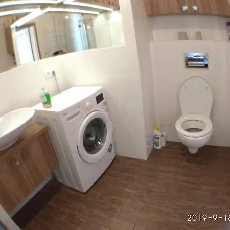 아파트 1100 Smialego 38 - Apartament Z Aneksem Typu Studio - Self Check In - Korytarz I 2 Zamkniete Pokoje W Remoncie 포즈난